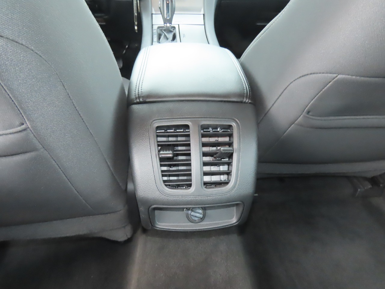 2017 Ford Taurus photo 20 of 29