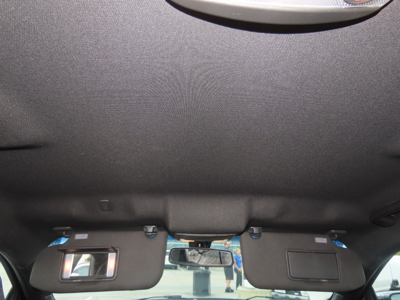 2017 Ford Taurus photo 21 of 29