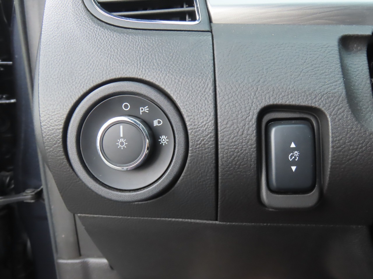 2017 Ford Taurus photo 25 of 29