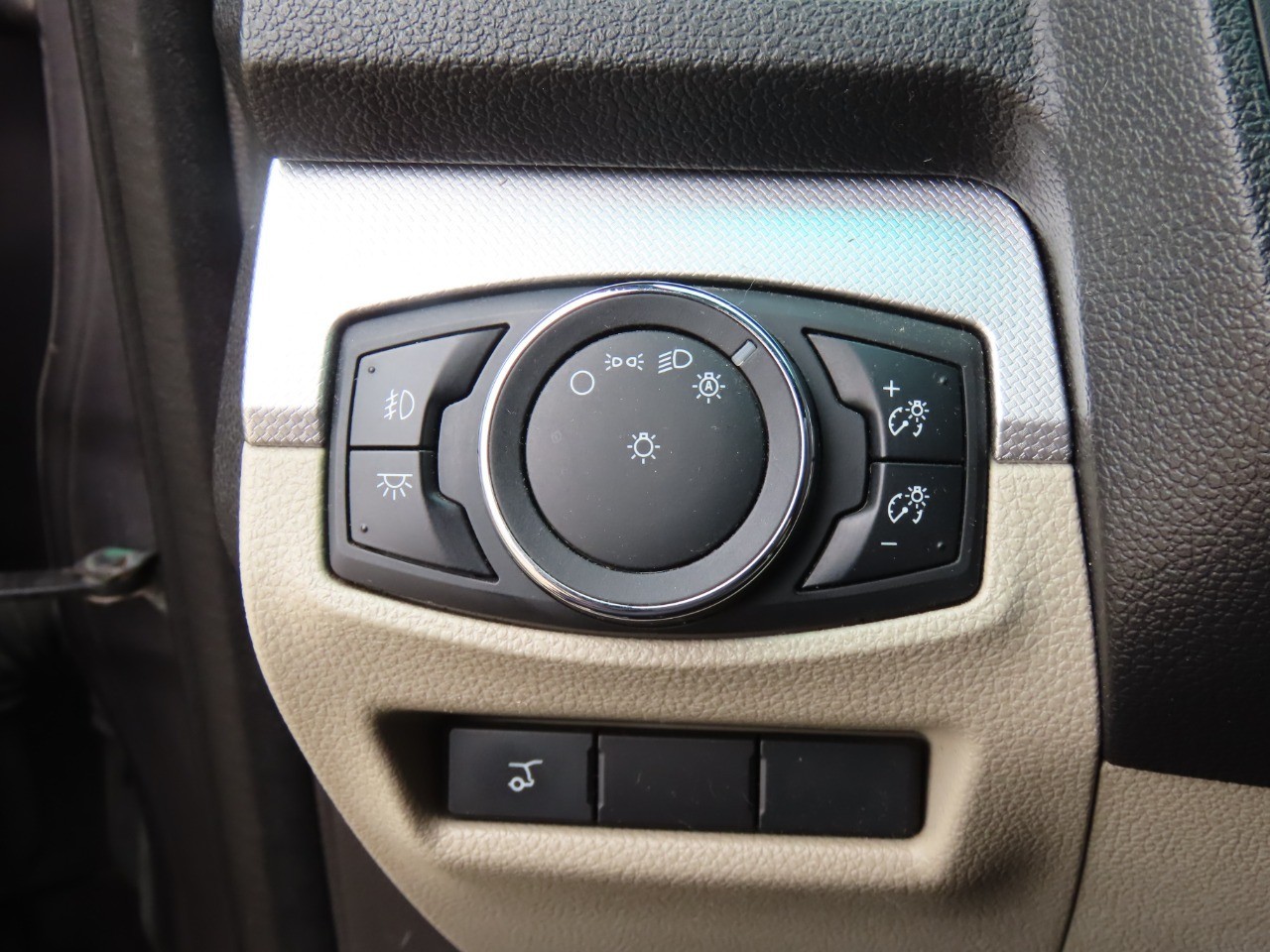 used 2014 Ford Explorer car, priced at $8,999