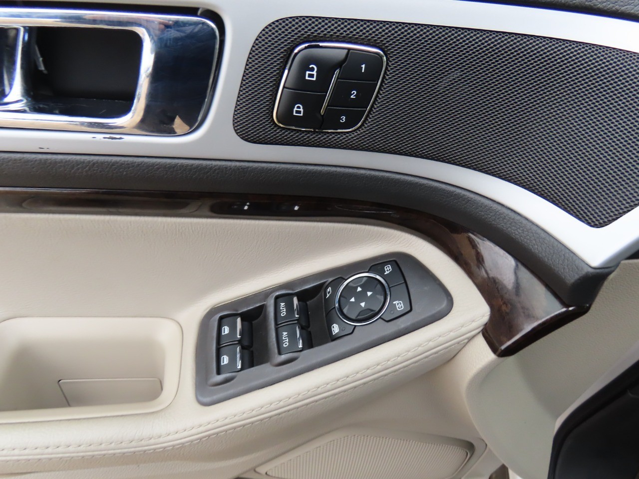 used 2013 Ford Explorer car, priced at $5,999