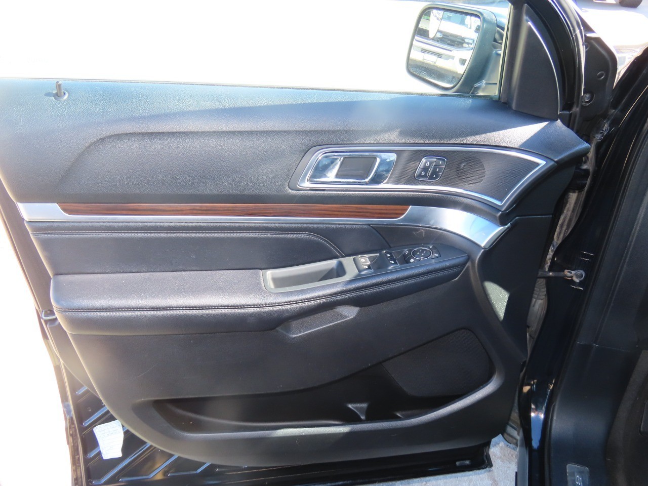 used 2017 Ford Explorer car