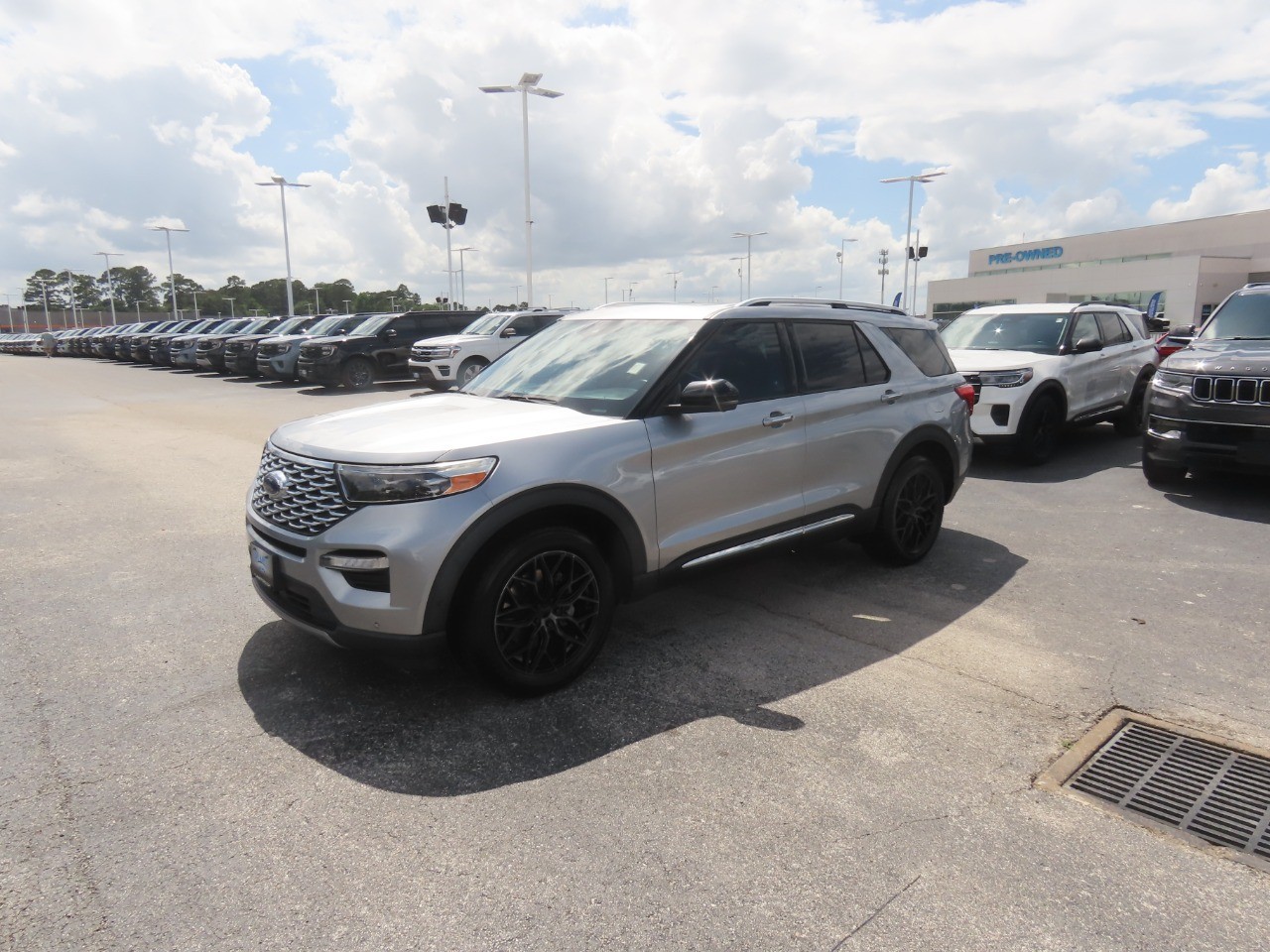 2020 Ford Explorer Platinum - 1