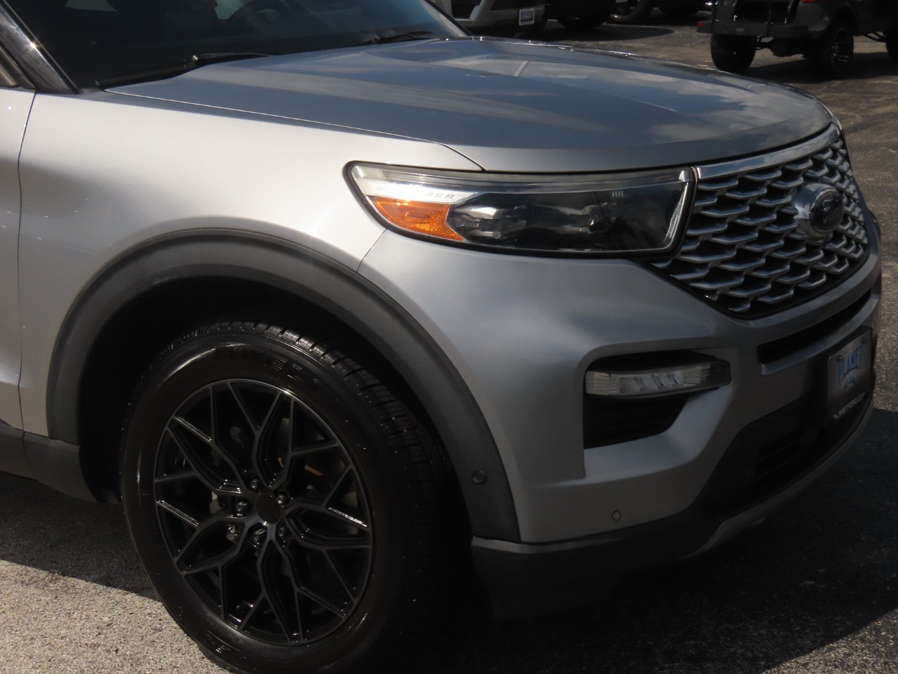 2020 Ford Explorer Platinum - 5