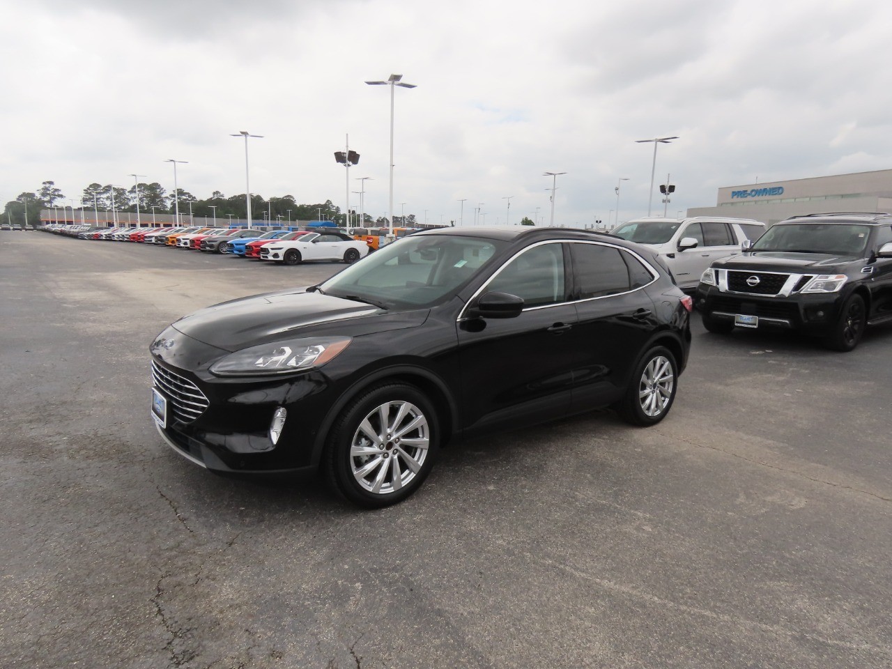 2022 Ford Escape Titanium Hybrid - 1