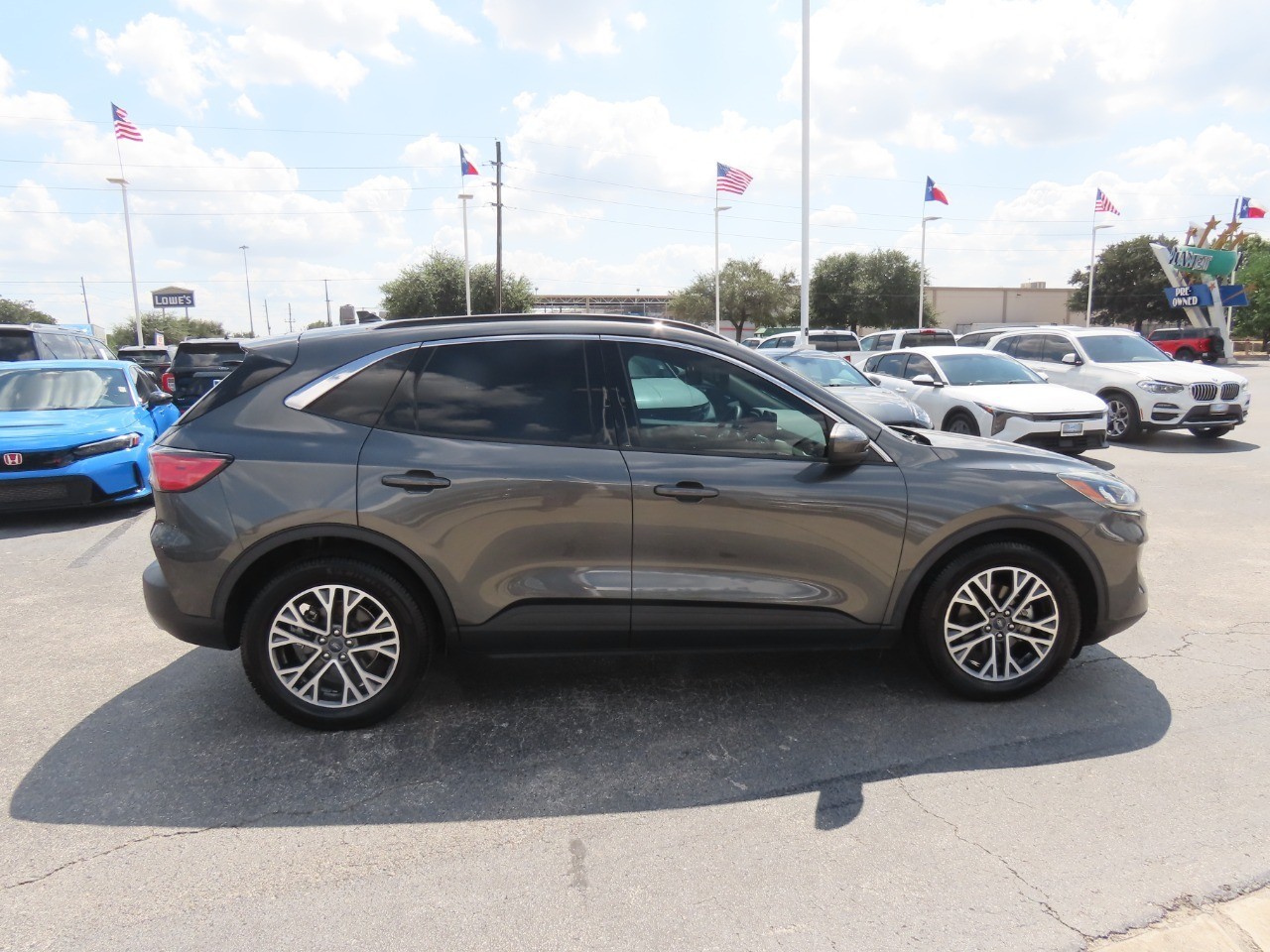 2020 Ford Escape photo 10 of 33