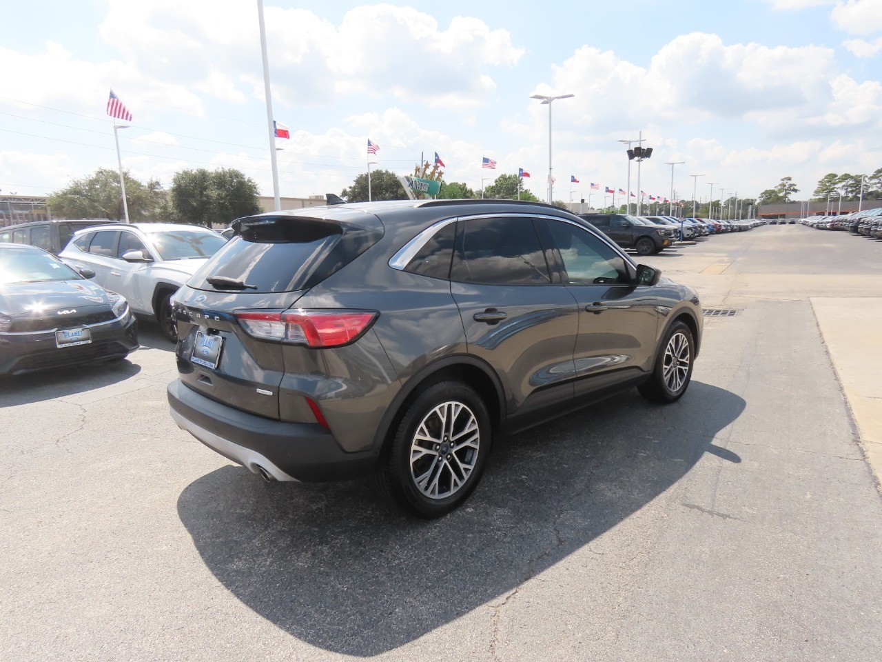 2020 Ford Escape photo 11 of 33