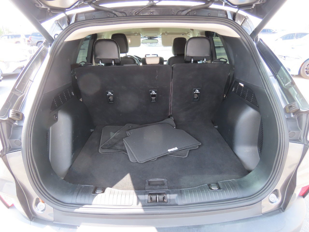2020 Ford Escape photo 14 of 33