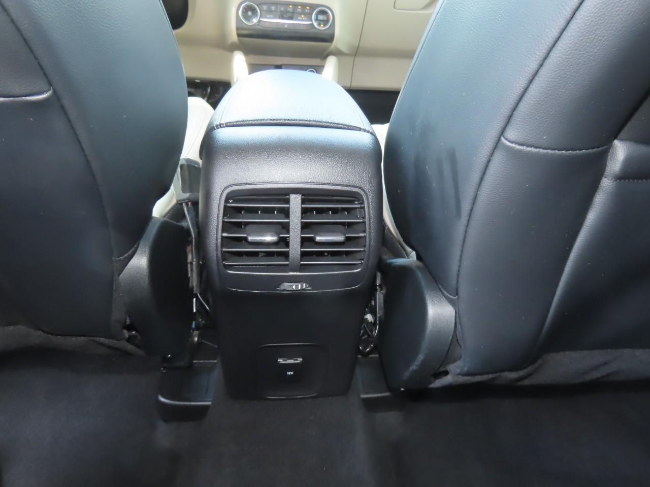 2020 Ford Escape photo 22 of 33