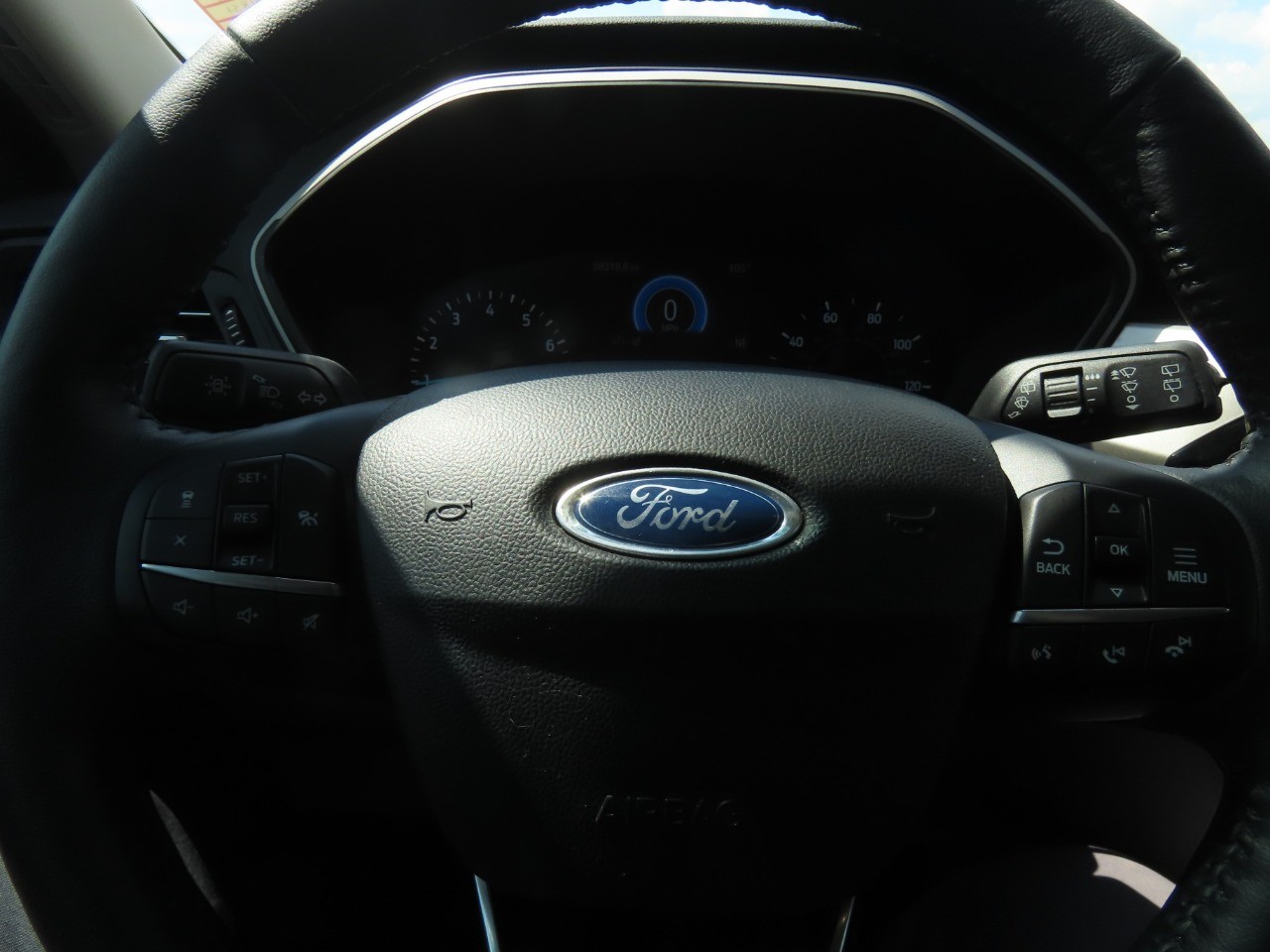 2020 Ford Escape photo 28 of 33