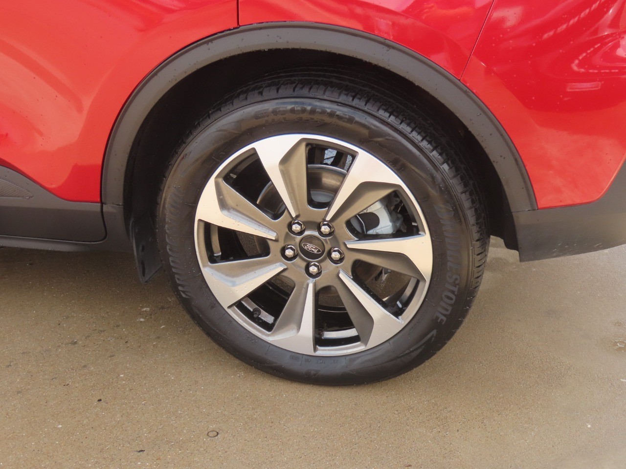 2023 Ford Escape photo 18 of 33