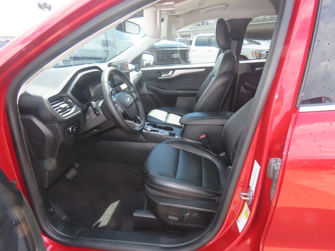 2023 Ford Escape photo 26 of 33