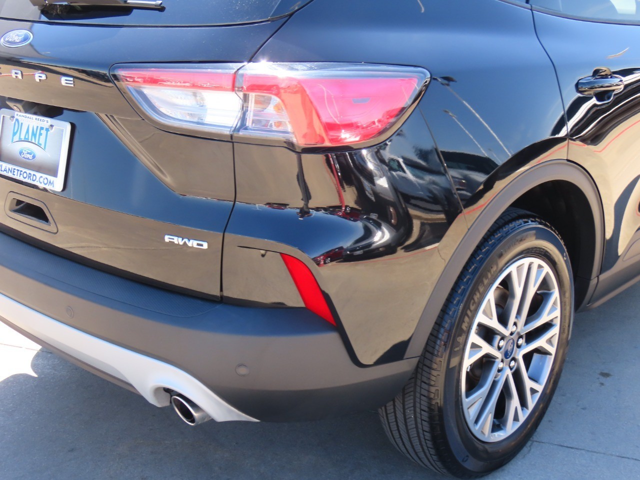 used 2022 Ford Escape car, priced at $24,999