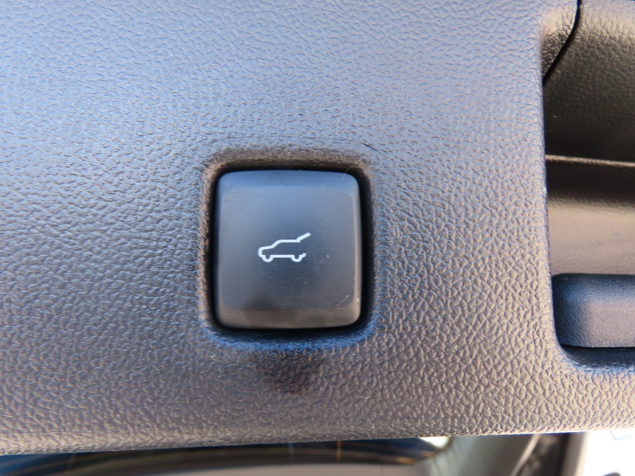 used 2022 Ford Escape car, priced at $24,999