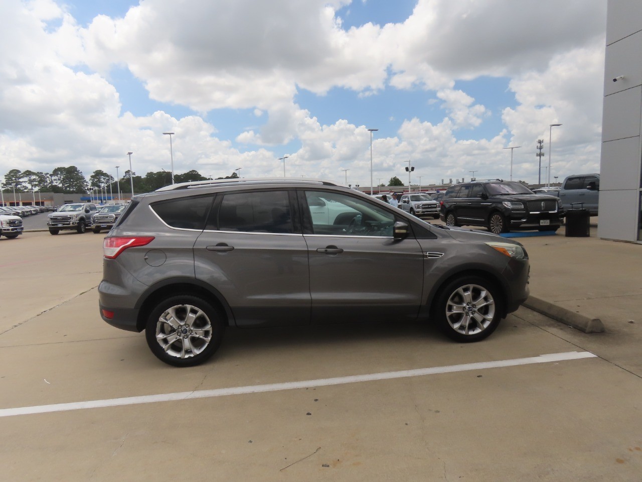2014 Ford Escape Titanium - 9