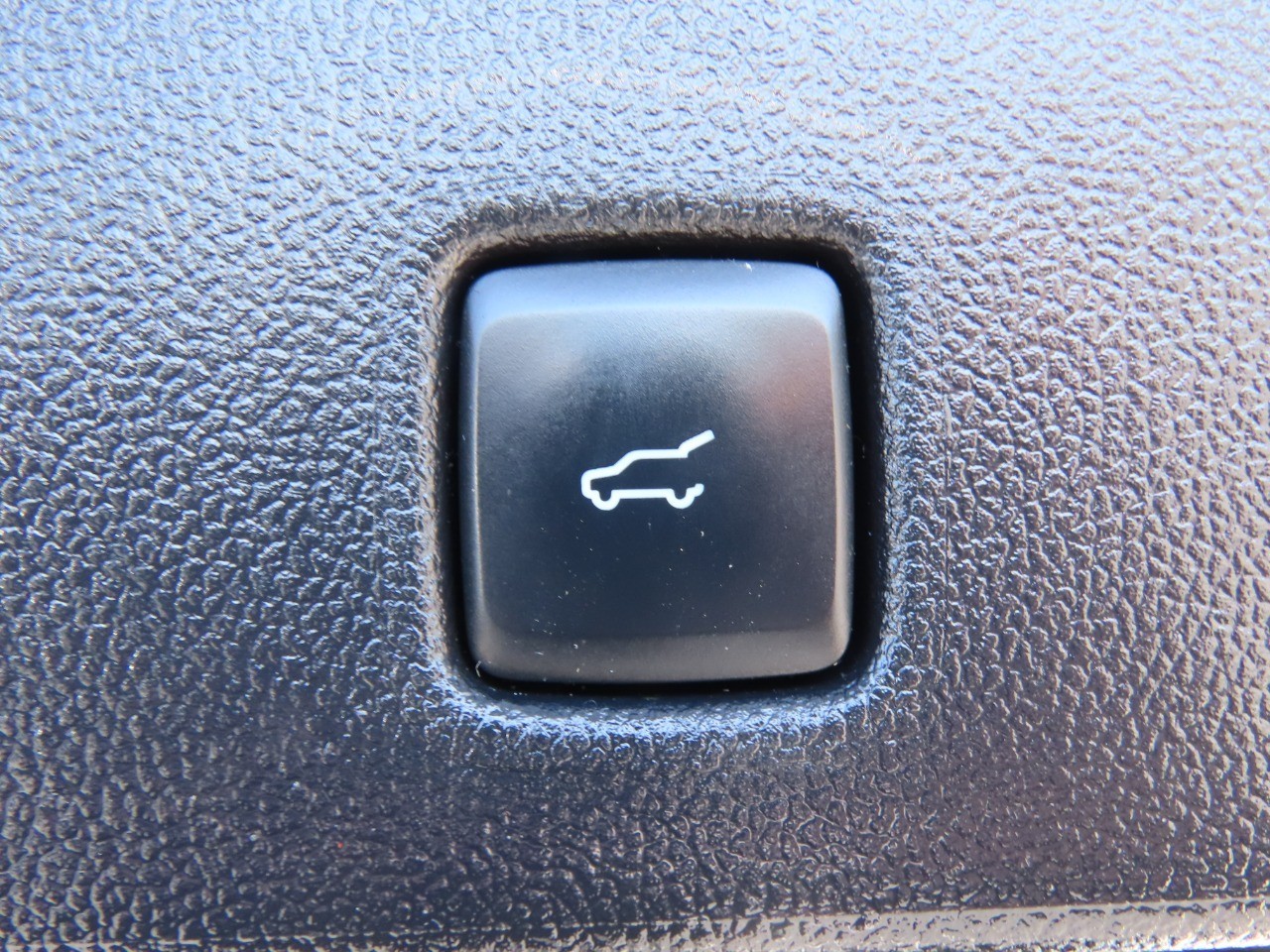 used 2022 Ford Escape car, priced at $21,999