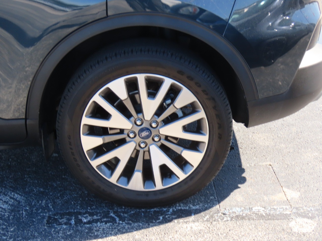 used 2022 Ford Escape car, priced at $21,999