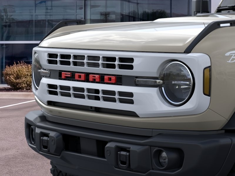 2026 Ford Bronco photo 21 of 27