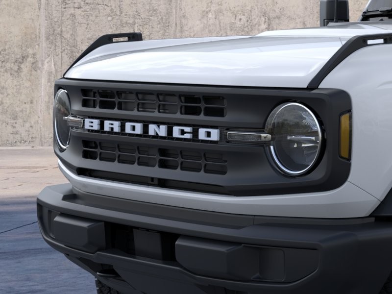 2026 Ford Bronco photo 21 of 27
