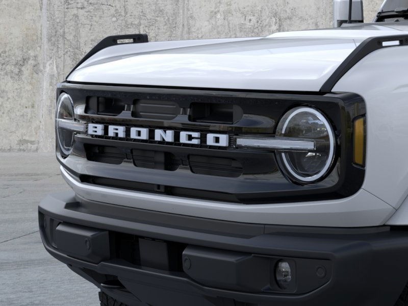 2026 Ford Bronco Outer Banks Oxford White at Planet Ford