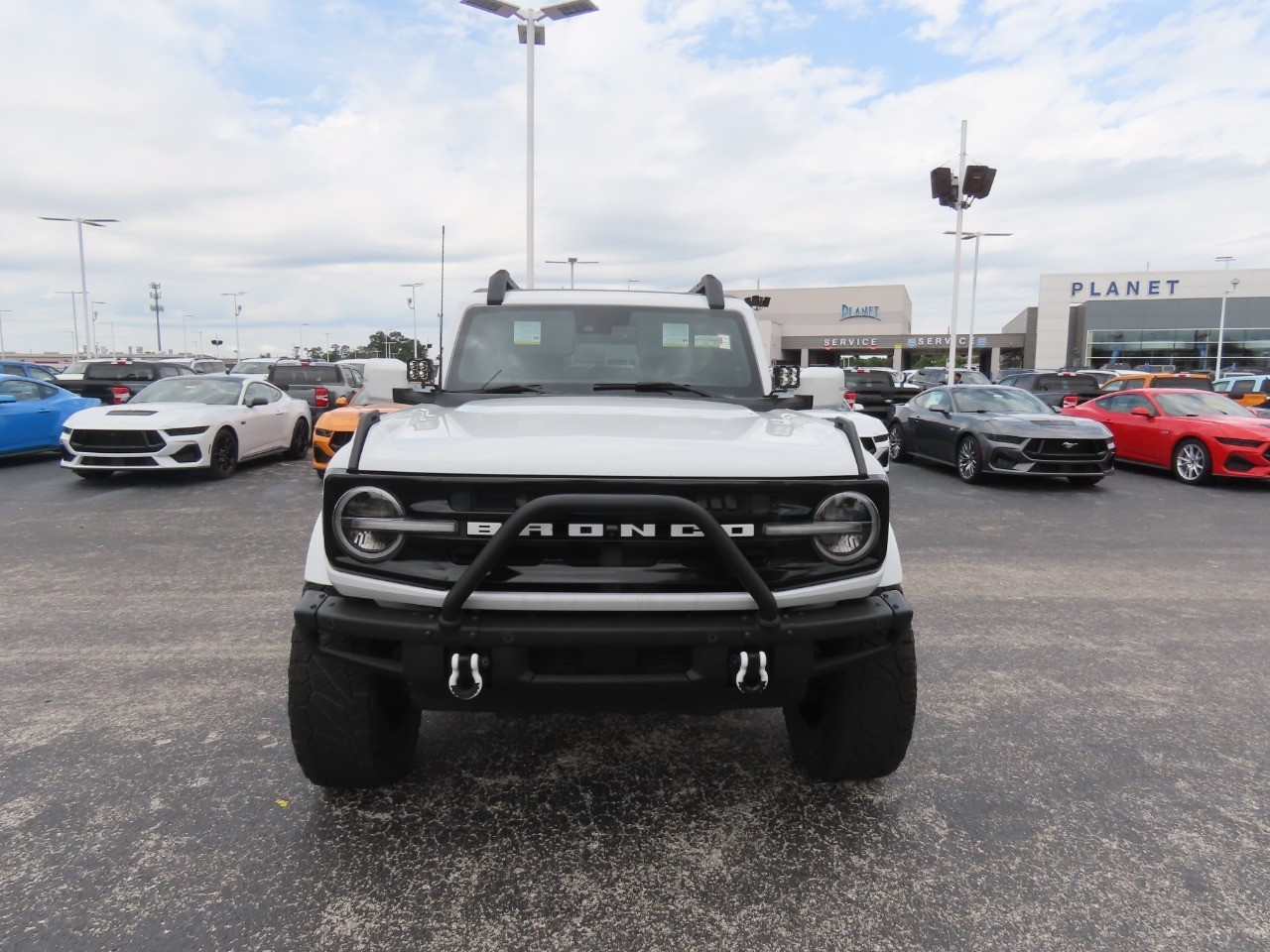 2023 Ford Bronco Big Bend Oxford White at Planet Ford