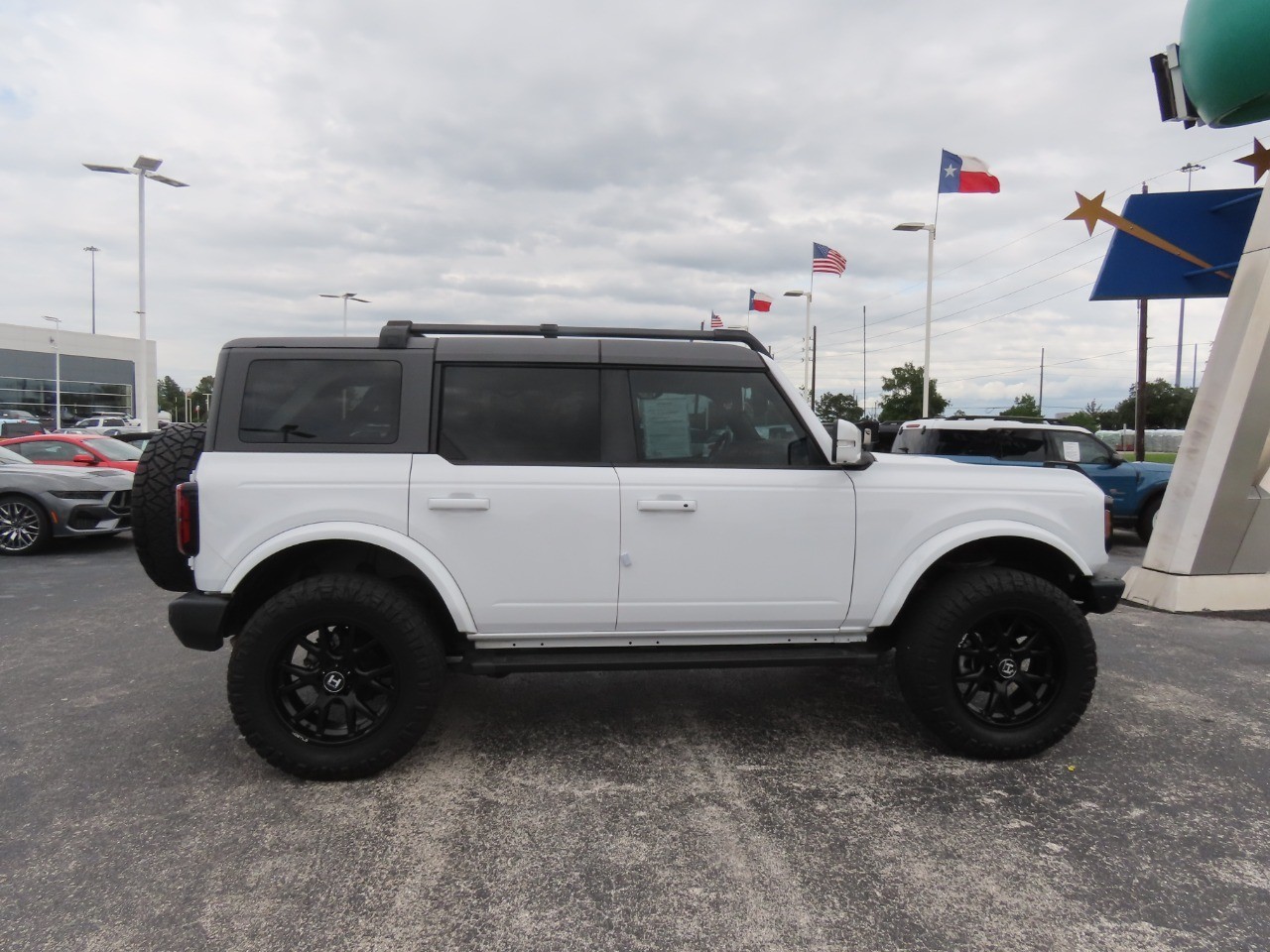 2023 Ford Bronco Big Bend Oxford White at Planet Ford