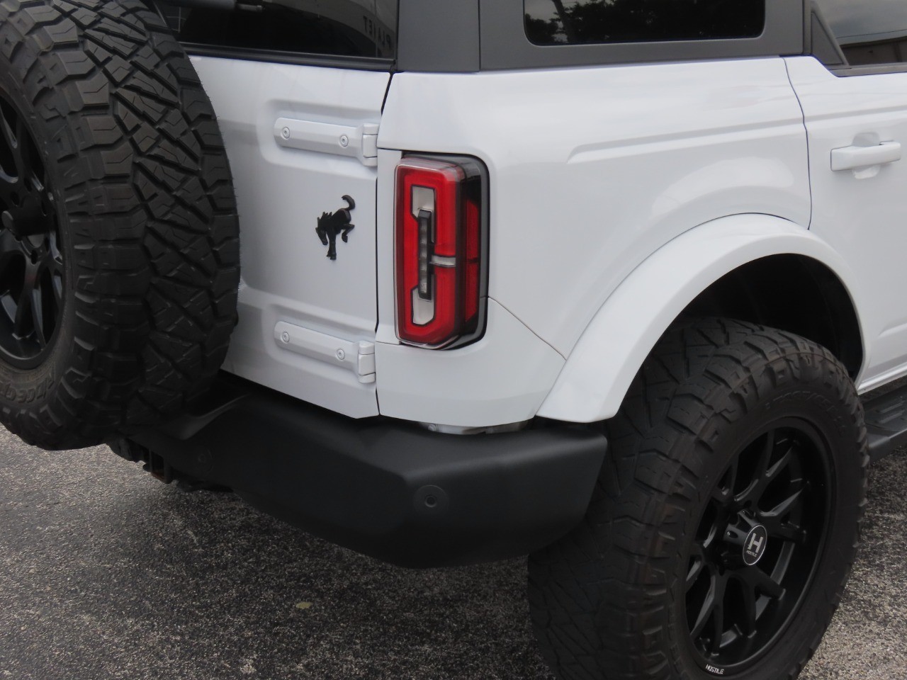 2023 Ford Bronco Big Bend Oxford White at Planet Ford