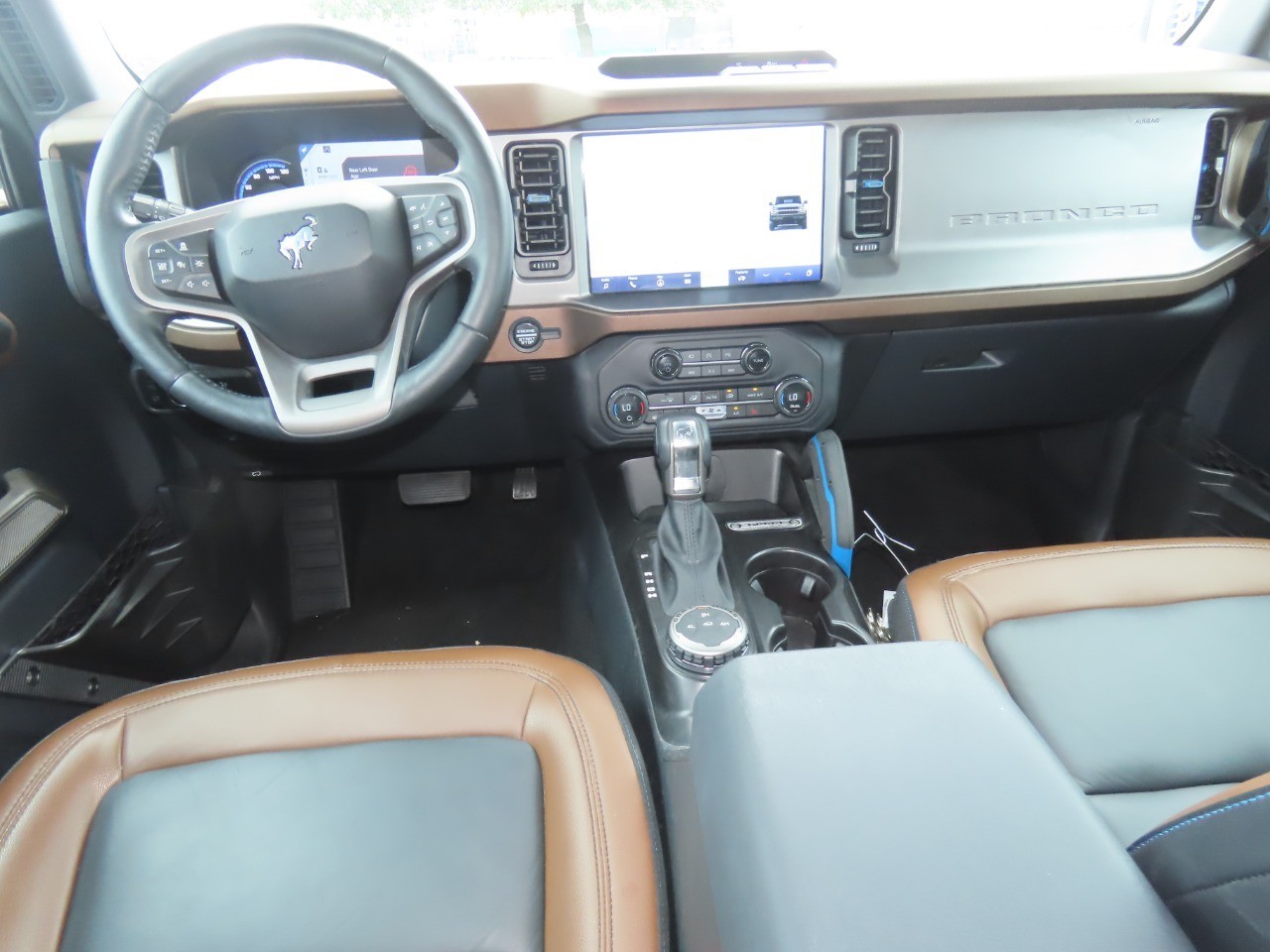 2023 Ford Bronco Big Bend Oxford White at Planet Ford