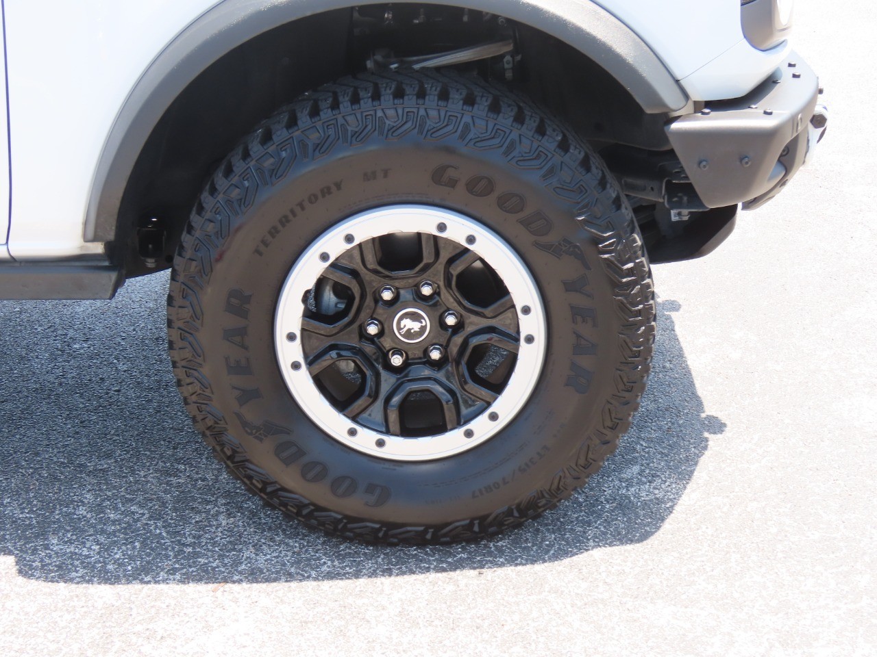 2023 Ford Bronco Badlands Oxford White at Planet Ford