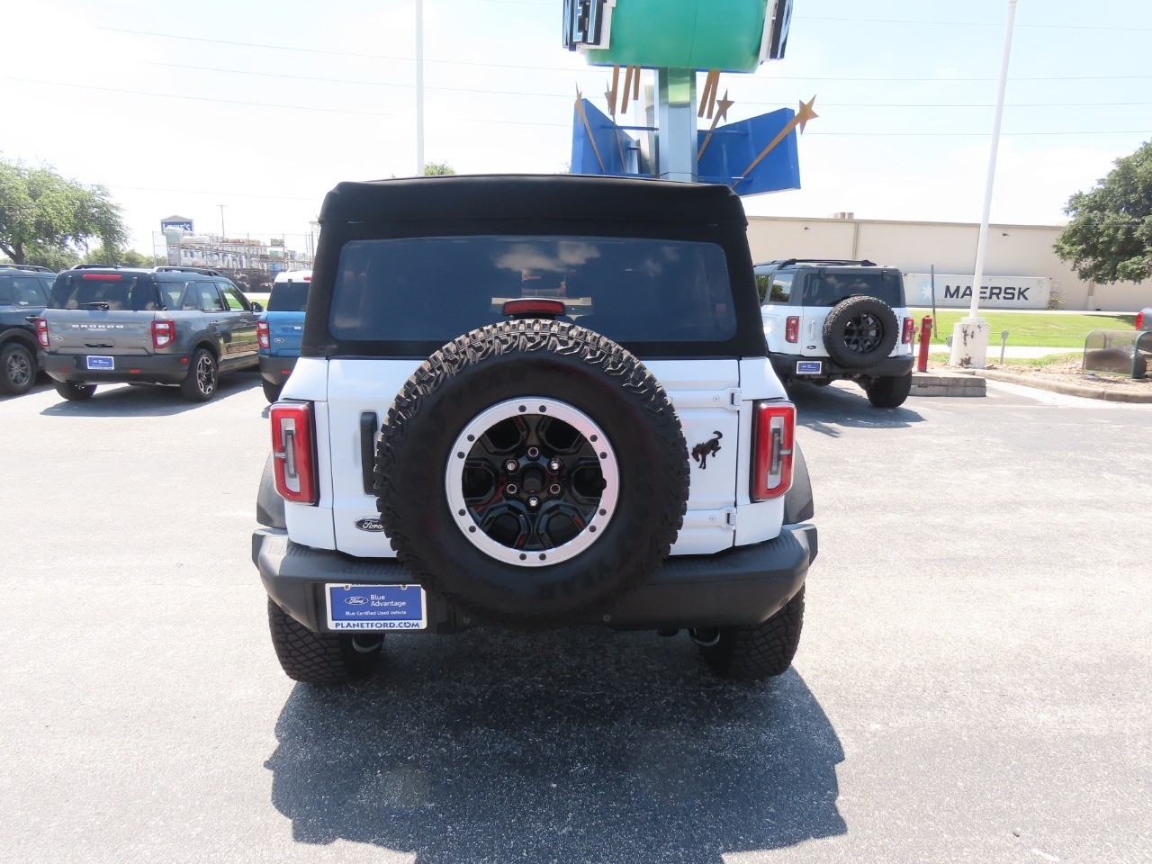 2023 Ford Bronco Badlands Oxford White at Planet Ford