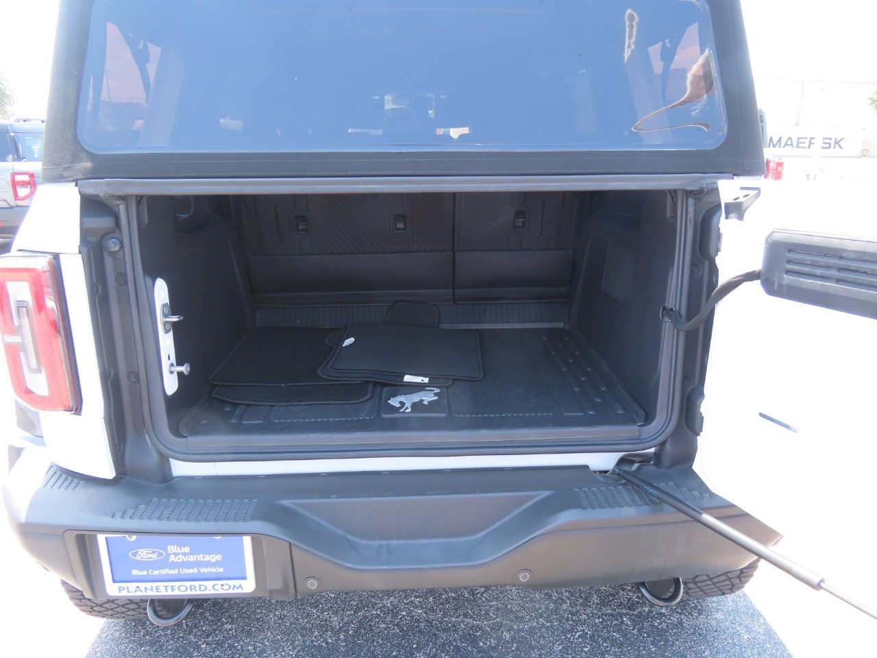 2023 Ford Bronco Badlands Oxford White at Planet Ford