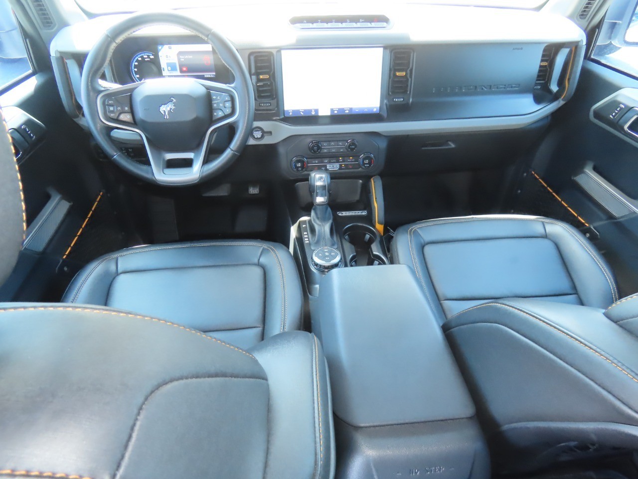 2023 Ford Bronco Badlands Oxford White at Planet Ford