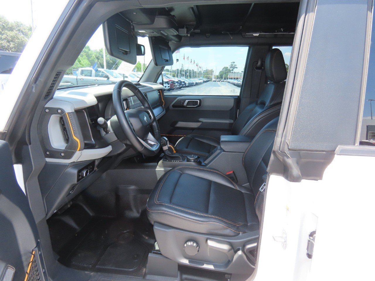 2023 Ford Bronco Badlands Oxford White at Planet Ford