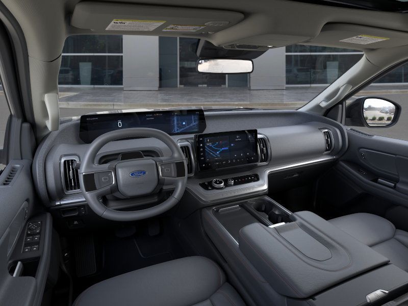 2025 Ford Expedition Max Active 4x2 photo