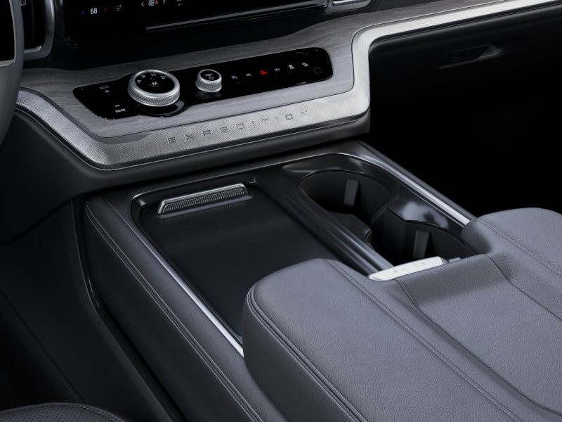 2027 Ford Expedition Max Platinum Star White Metallic Tri-Coat at Planet Ford