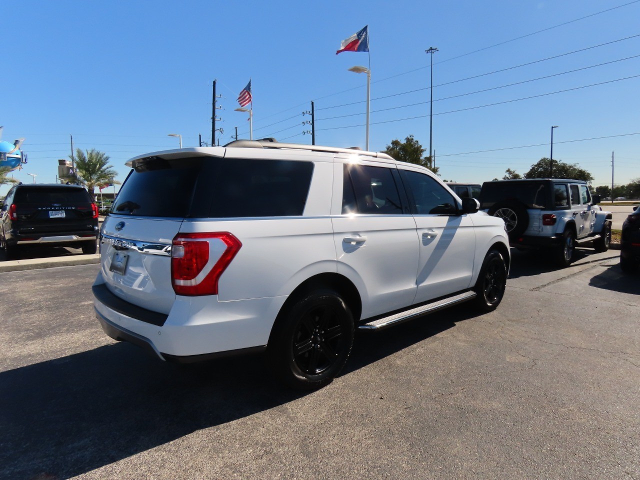 2021 Ford Expedition XLT Oxford White at Planet Ford