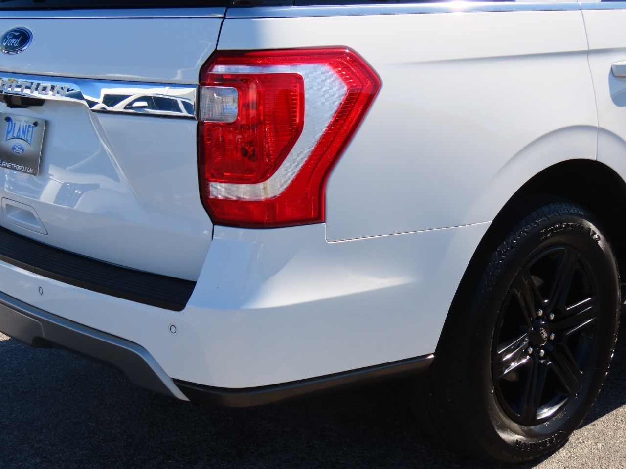 2021 Ford Expedition XLT Oxford White at Planet Ford