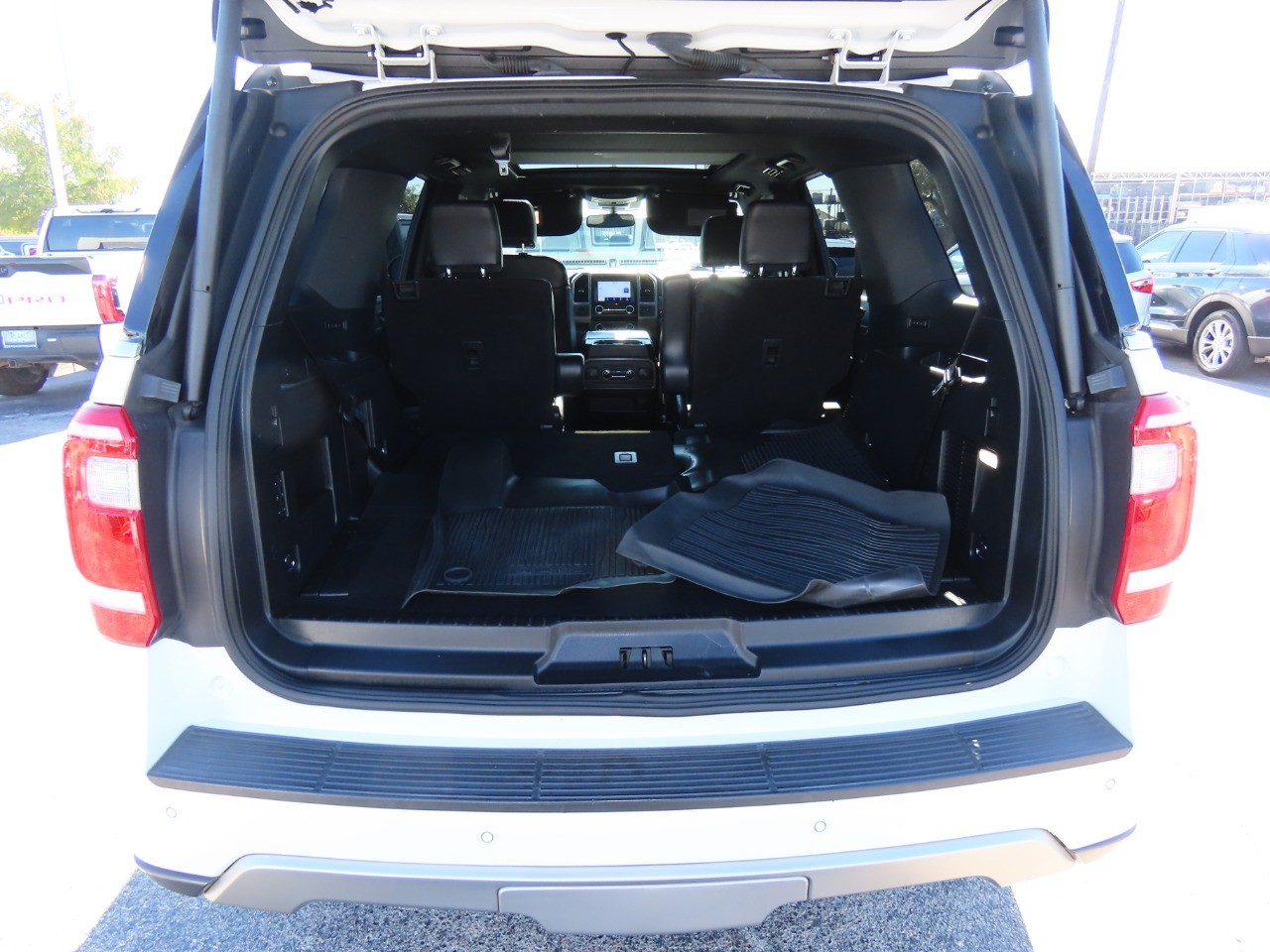 2021 Ford Expedition XLT Oxford White at Planet Ford