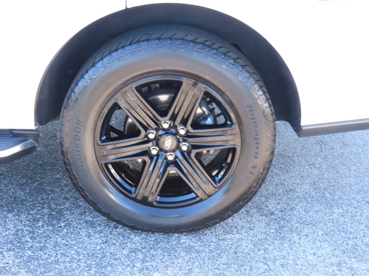 2021 Ford Expedition XLT Oxford White at Planet Ford