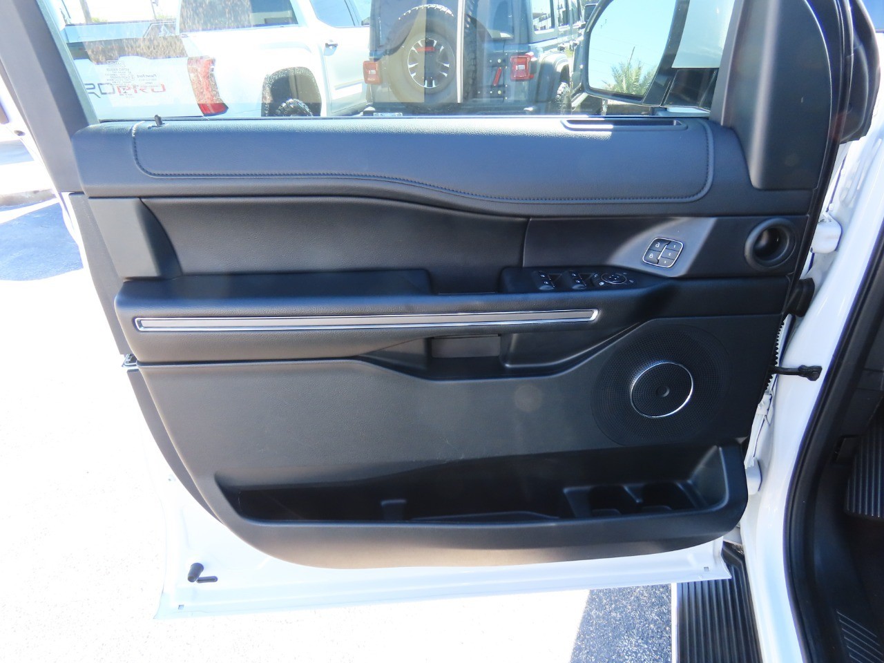 2021 Ford Expedition XLT Oxford White at Planet Ford