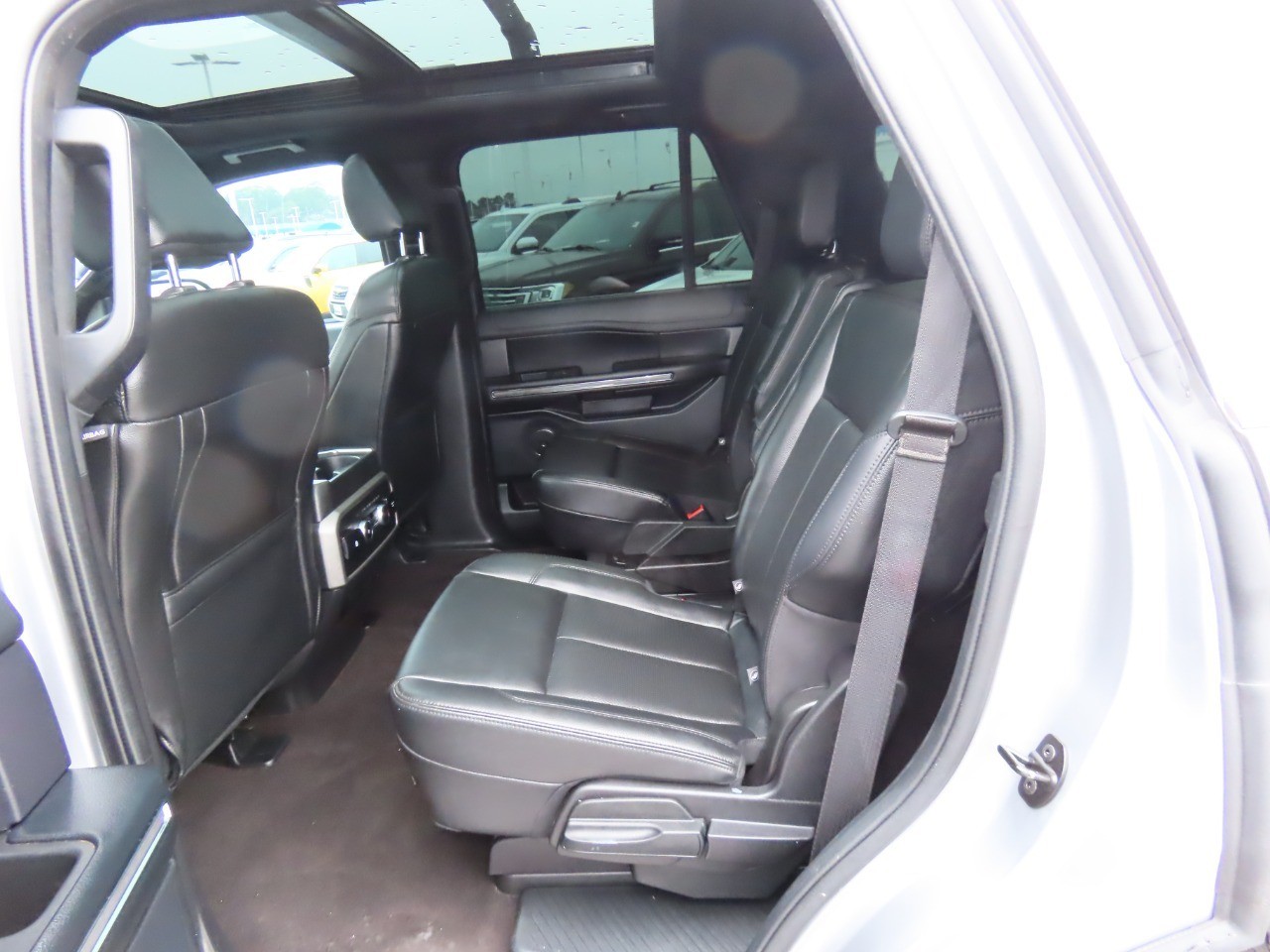 used 2021 Ford Expedition car, priced at $30,999