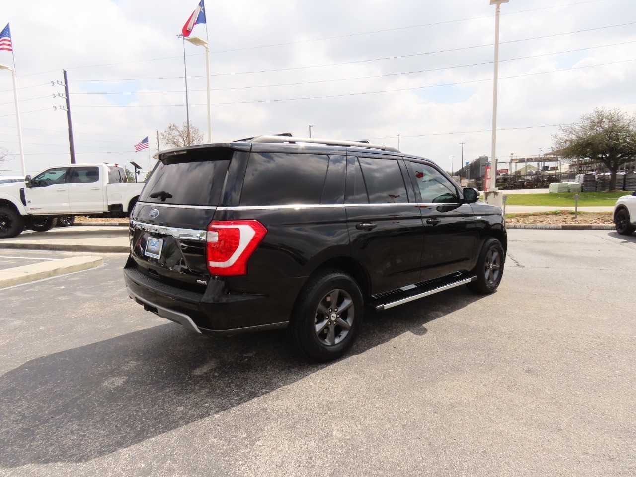 used 2021 Ford Expedition car, priced at $32,999