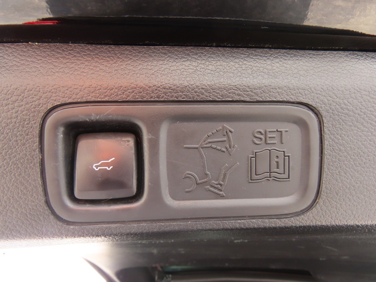 used 2021 Ford Expedition car, priced at $32,999