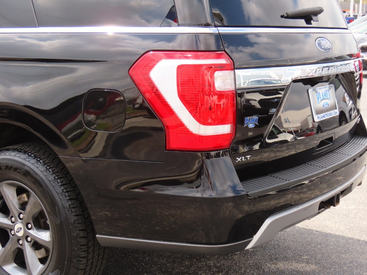 used 2021 Ford Expedition car, priced at $32,999