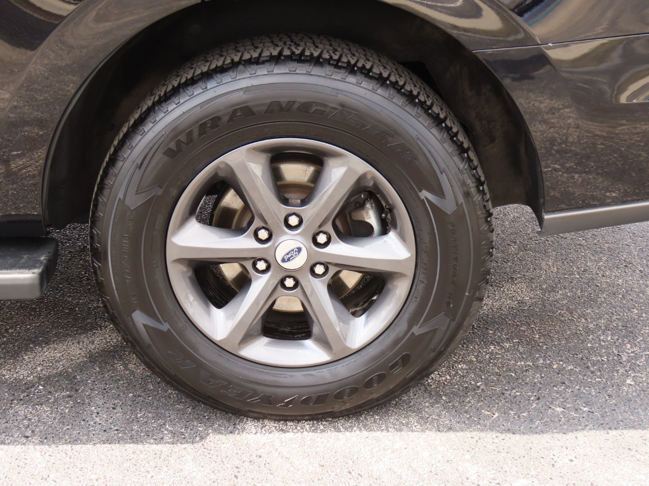 used 2021 Ford Expedition car, priced at $32,999