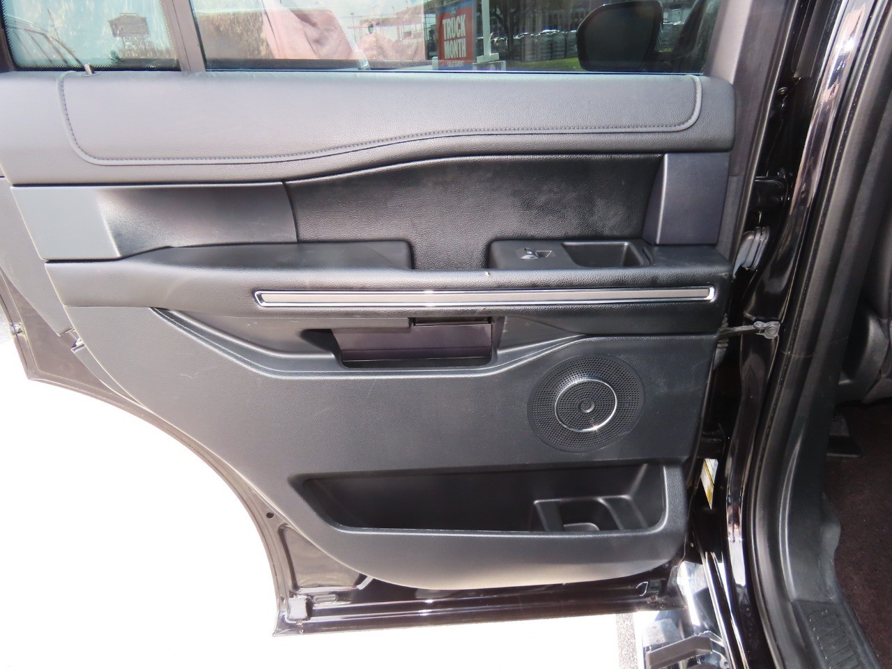 used 2021 Ford Expedition car, priced at $32,999