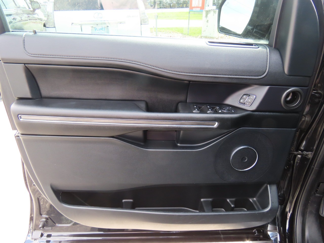 used 2021 Ford Expedition car, priced at $32,999