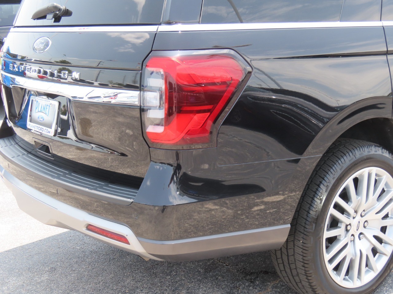 2024 Ford Expedition Limited Agate Black Metallic at Planet Ford
