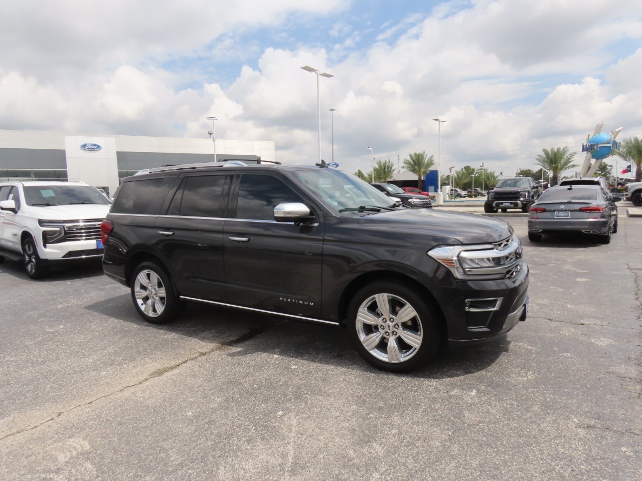 2023 Ford Expedition Platinum - 5