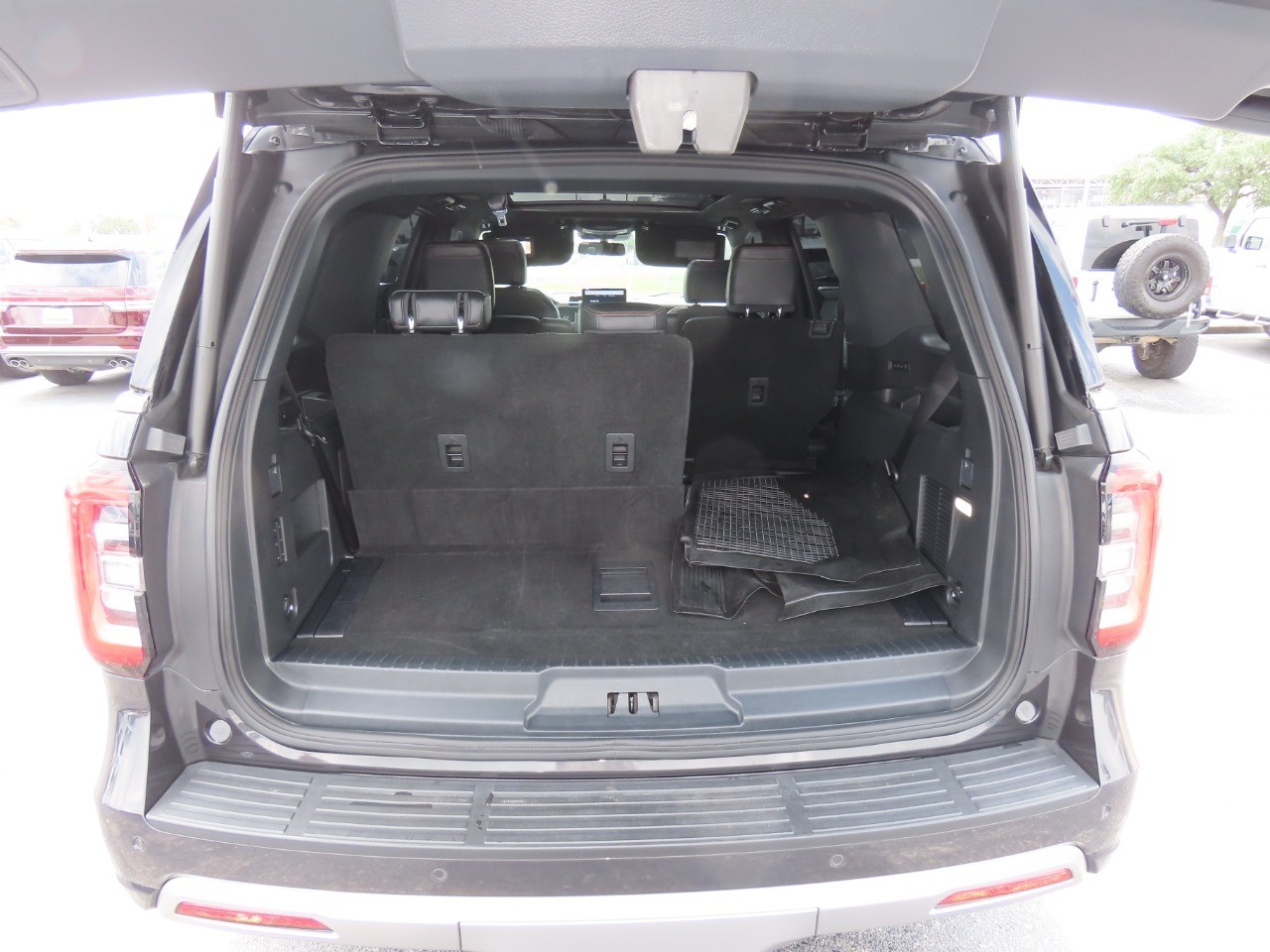 2023 Ford Expedition Platinum - 11